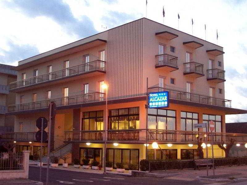 Hotel Alcazar ريميني المظهر الخارجي الصورة